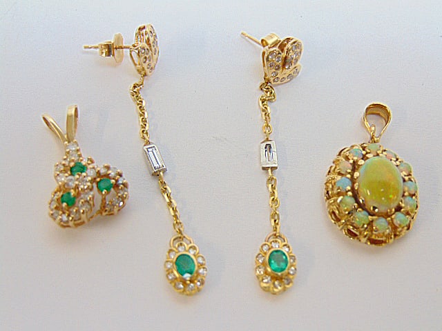 Jewelry. Diamond & Emerald pendant & earrings suite & gold opal pendant hallmark 14k, 4.90 grams, (1 of 9)