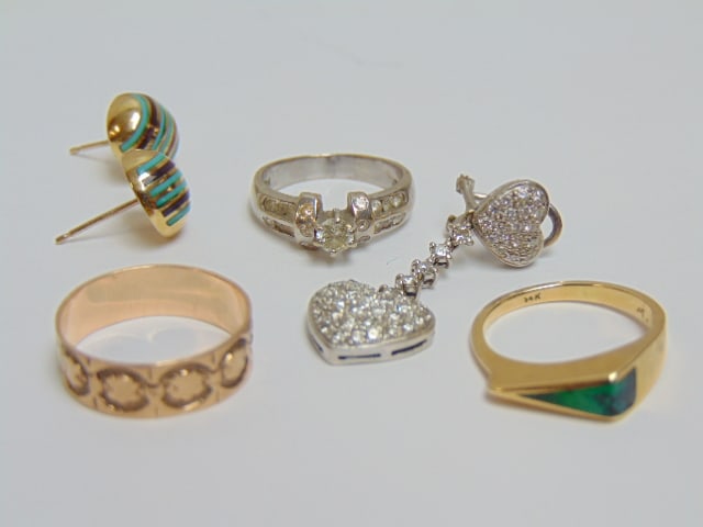 Misc gold jewelry lot to include single 18k white gold pave diamond earring, 4.22 grams ; 14k white (1 of 6)