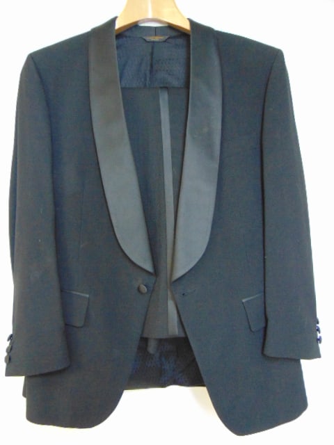 Vintage Bill Blass black wool suit, made in USA, armpit to armpit approx 21"; shoulder to shoulder (1 of 4)