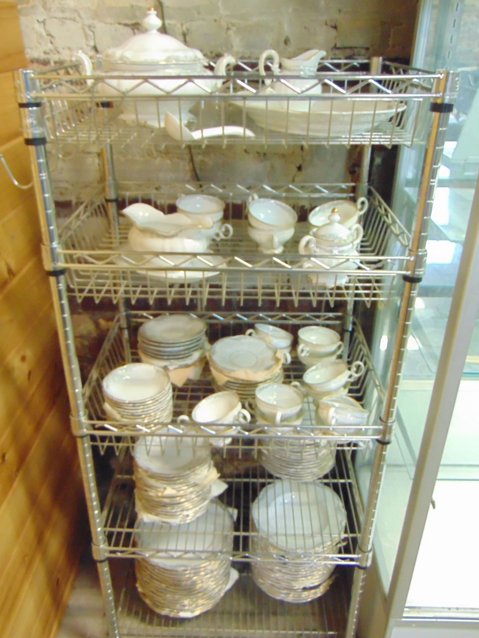 Set porcelain dinnerware by Hutschenreuther, large set, 18 dinner plates, 18 soup plates, 17 salad, (1 of 8)