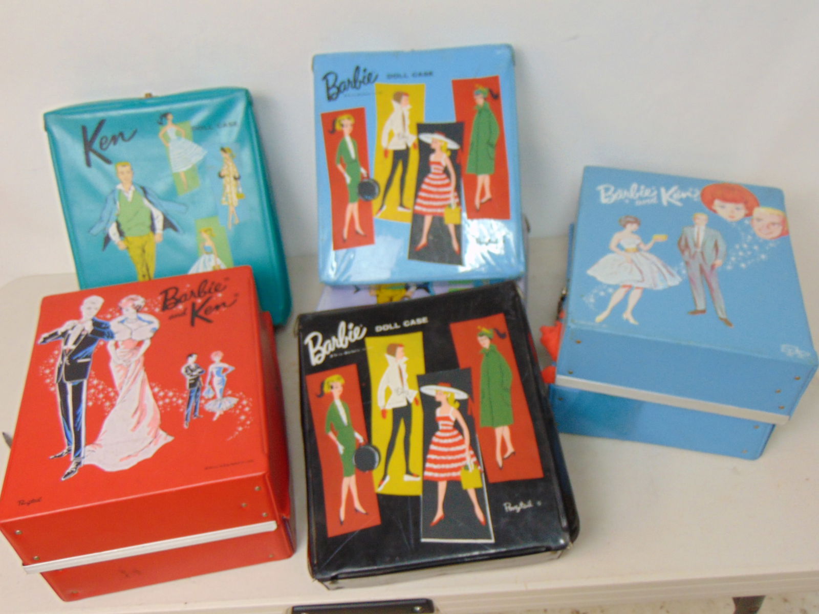 Large lot vintage Barbie & Ken dolls in cases, 6 cases, dolls, clothes (1 of 6)