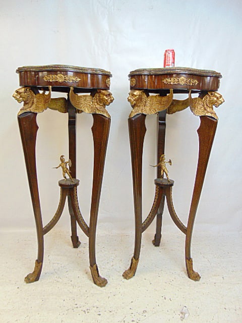 Pair pedestals in neoclassical style, wood bases with winged lions supporting the marble top, has (1 of 9)
