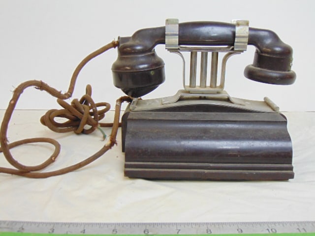 Art Deco telephone, French, "Le Materiel Telephonique, case has crack, base is 7.75" by 5" (1 of 6)