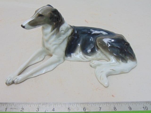 Porcelain dog figurine by Rosenthal, "Jubilaum 1947", good condition, (1 of 4)