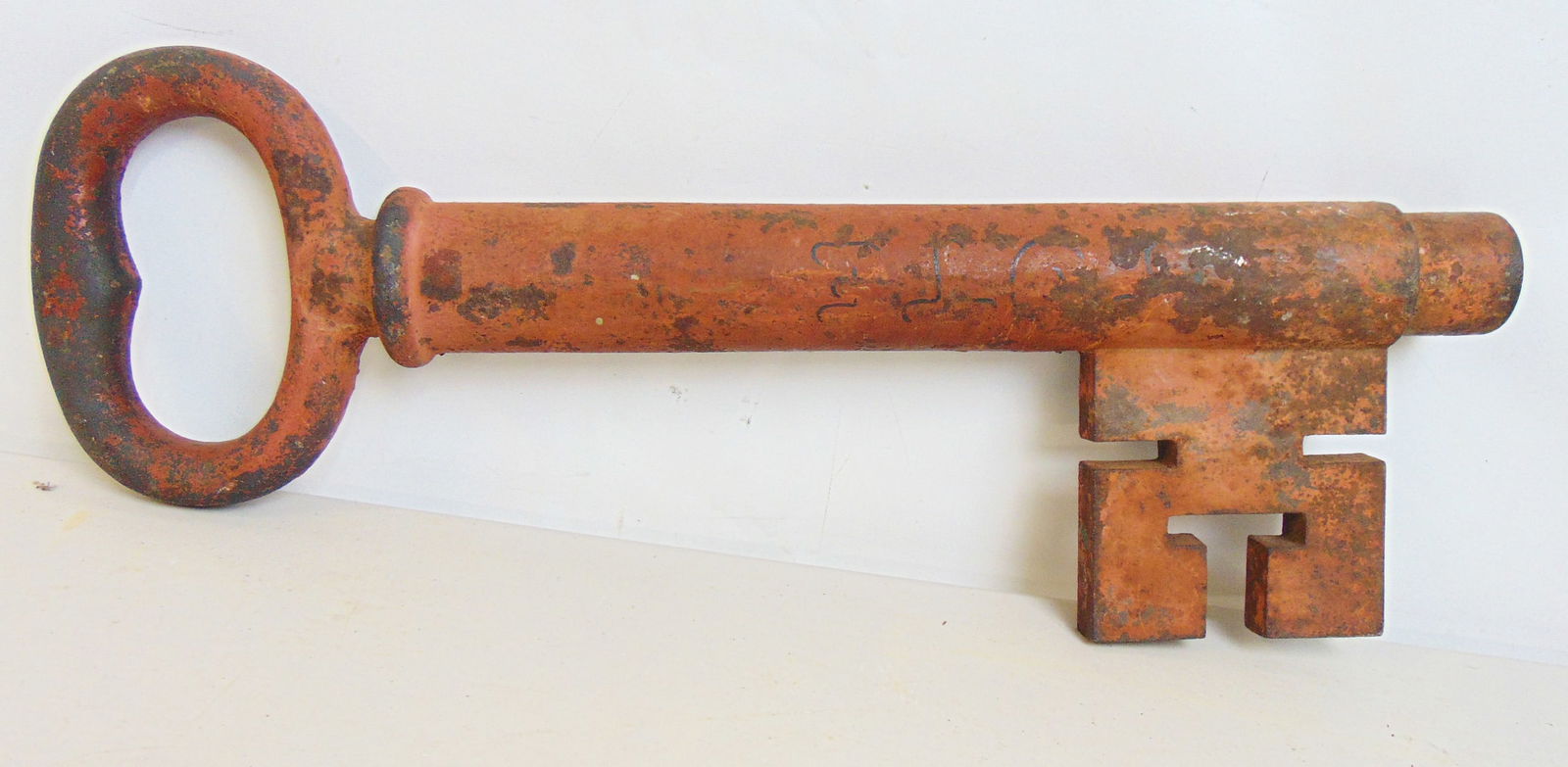 Cast iron Key trade sign in old red paint, length is 26" (1 of 6)