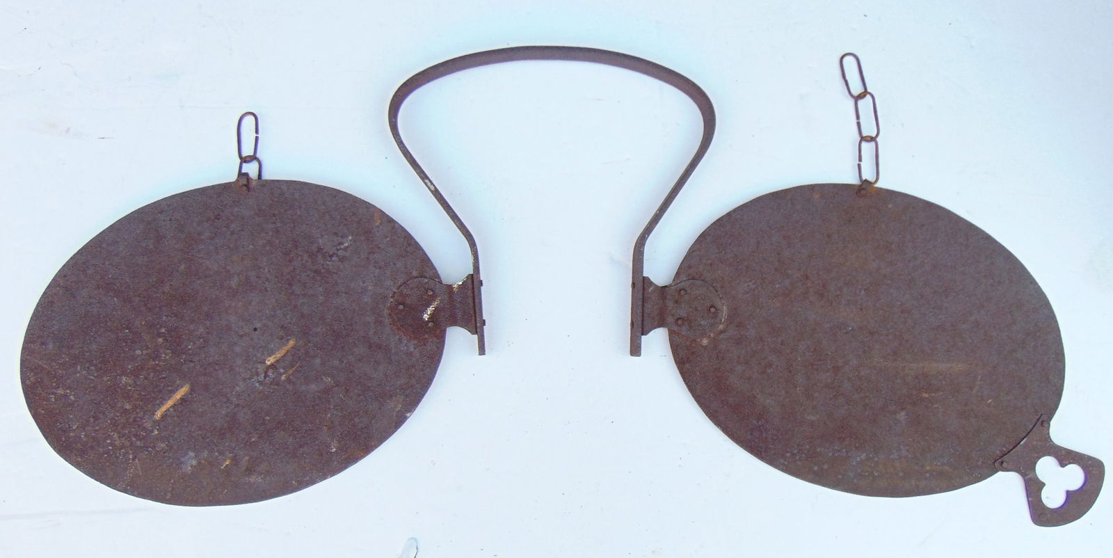 Trade sign opticion tin smith eyeglasses unpainted and rusted 19" x 41" (1 of 7)