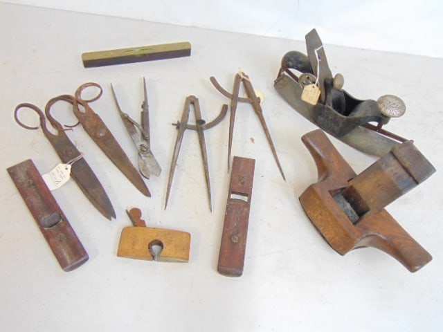 Lot early tools, scissors, planes, level, planes includes Stanley 113, early model, see images for (1 of 5)