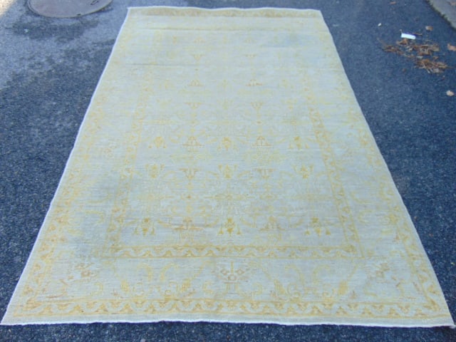 Carpet, light colored, yellow tints, rug is 6' by 9', needs cleaning (1 of 5)