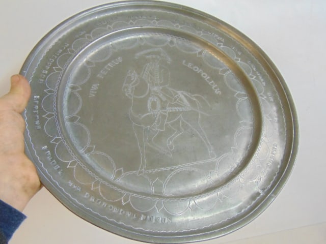 Pewter charger, "Viva Peter Leopoldus", and on edge, "Nieuw Iaergifte van Pieter Jacobus (1 of 11)