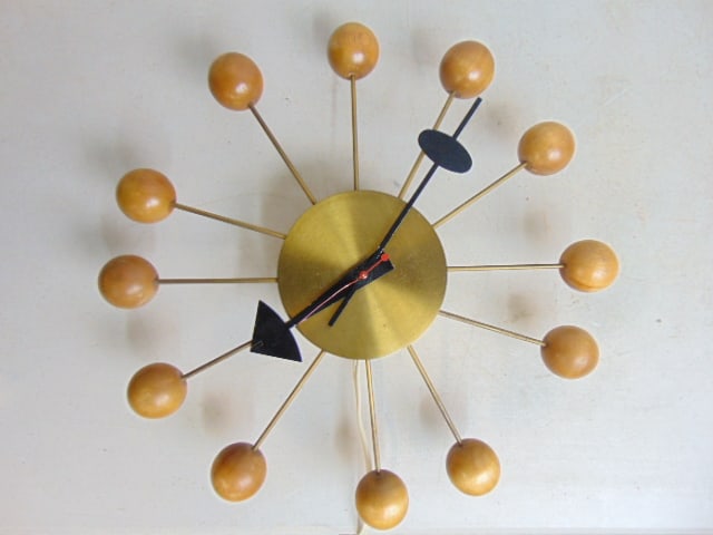 Vintage George Nelson wall clock by Howard Miller, mid Century, in working condition, second hand (1 of 4)