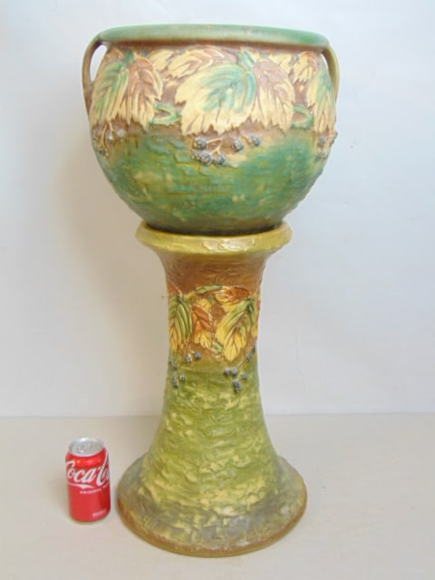 Roseville blackberry jardiniere & pedestal, total height is 28.5", good condition: Roseville blackberry jardiniere & pedestal, total height is 28.5", good condition