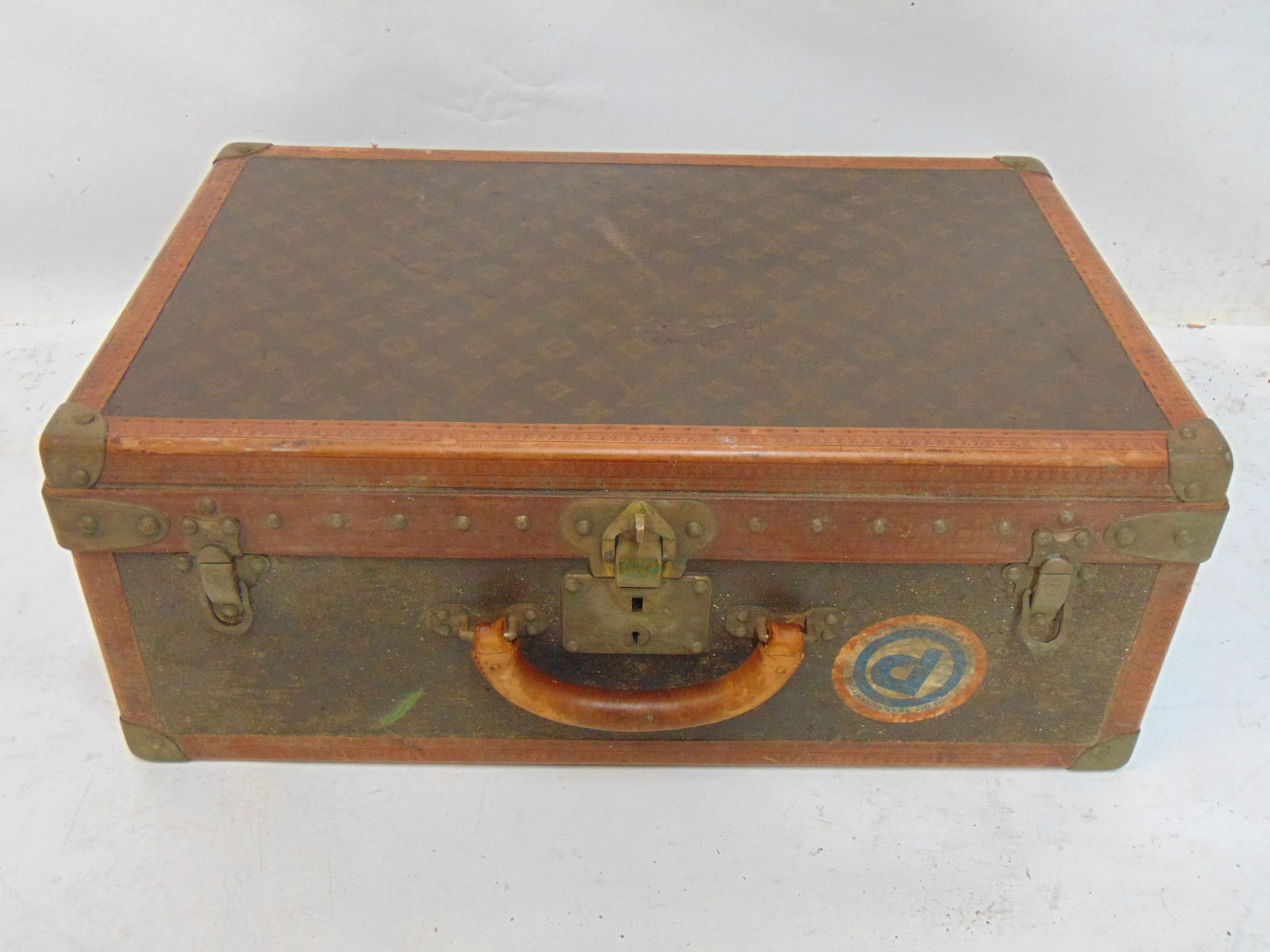 Louis Vuitton suitcase, vintage hard case suitcase, fitted with tray, serial number 799632, "Bought (1 of 12)