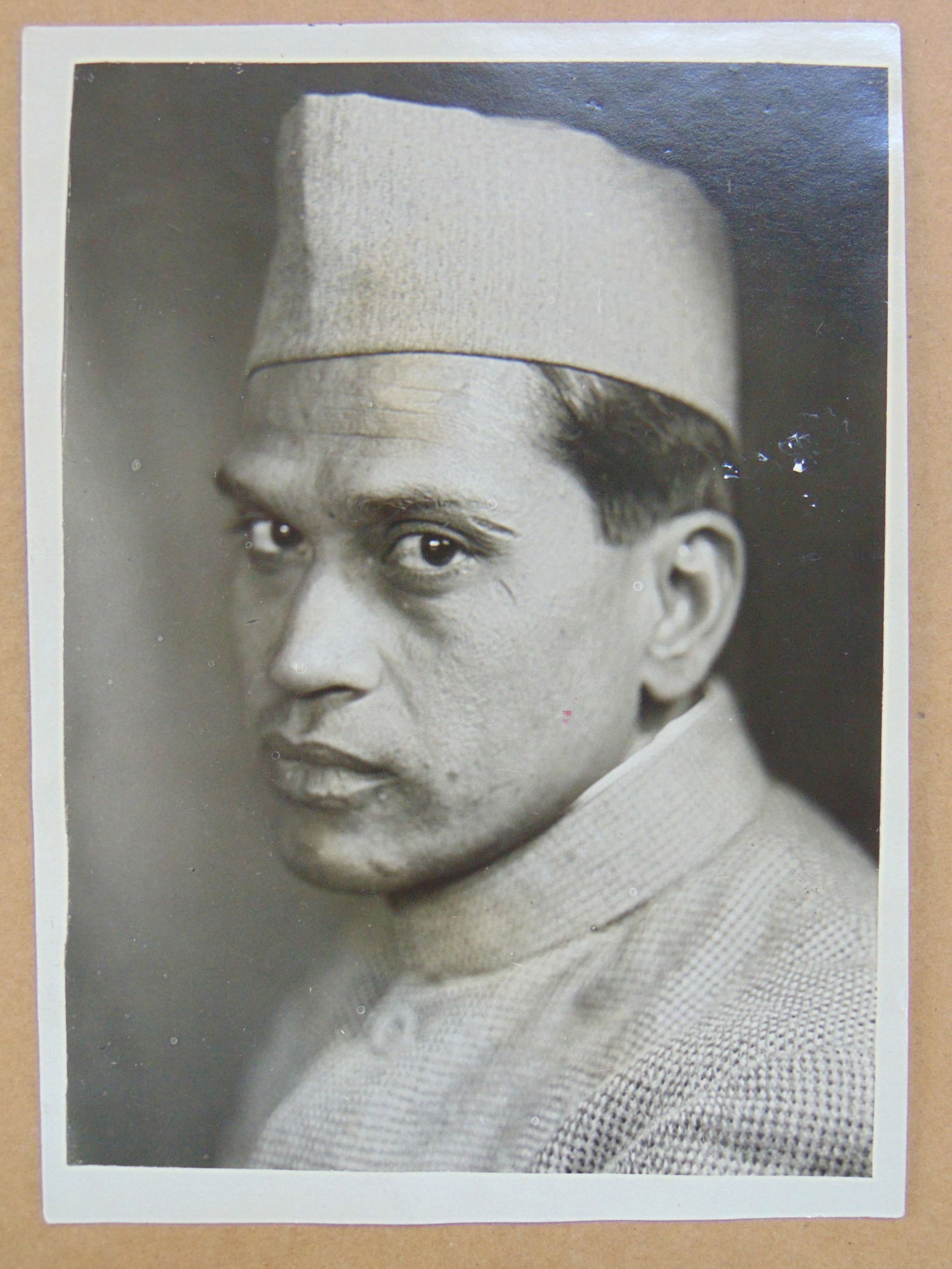 Photograph by Alfred Eisenstaedt, "Indischer Besuch Bei Einstein" portrait of V.A. Sundaram, (1 of 3)