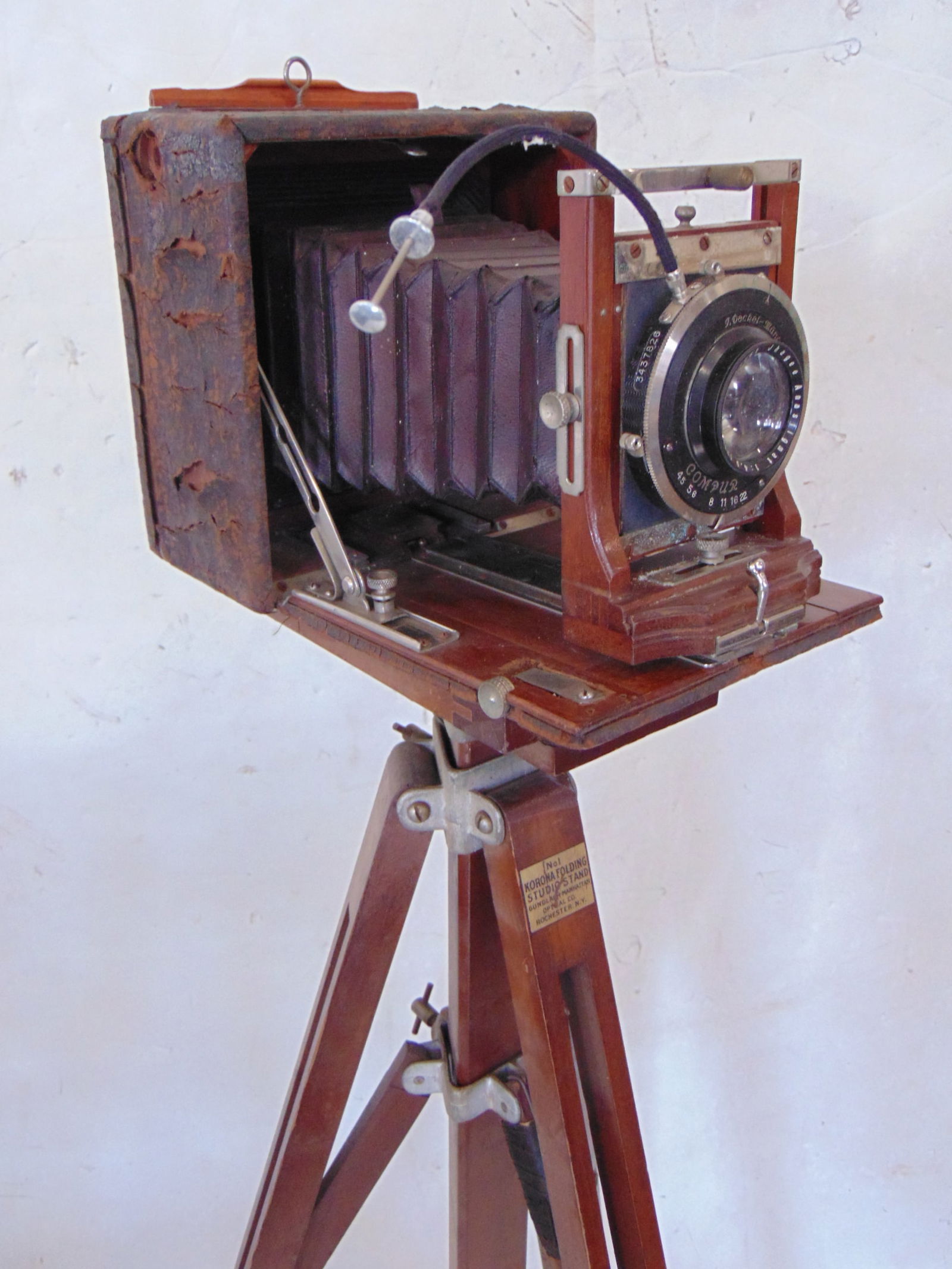 Compur folding camera on tripod stand, F. Deckel, Munchen, on No 1 Korona folding studio stand, with (1 of 7)