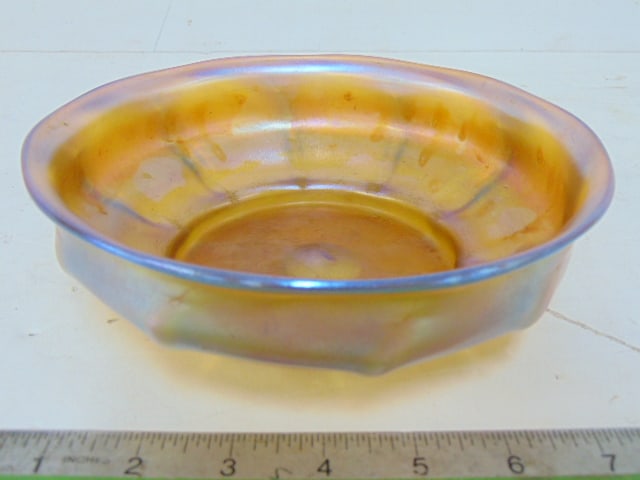 LCT Tiffany Favrile art glass bowl, 7.75" in diameter, interior scratches.: LCT Tiffany Favrile art glass bowl, 7.75" in diameter, interior scratches.