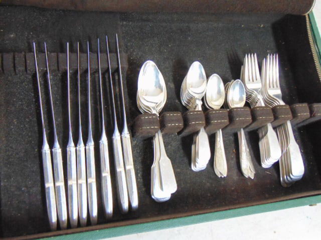 Partial sterling silver flatware set, International Sterling & Carter Bros., 56 troy, includes 8 (1 of 5)