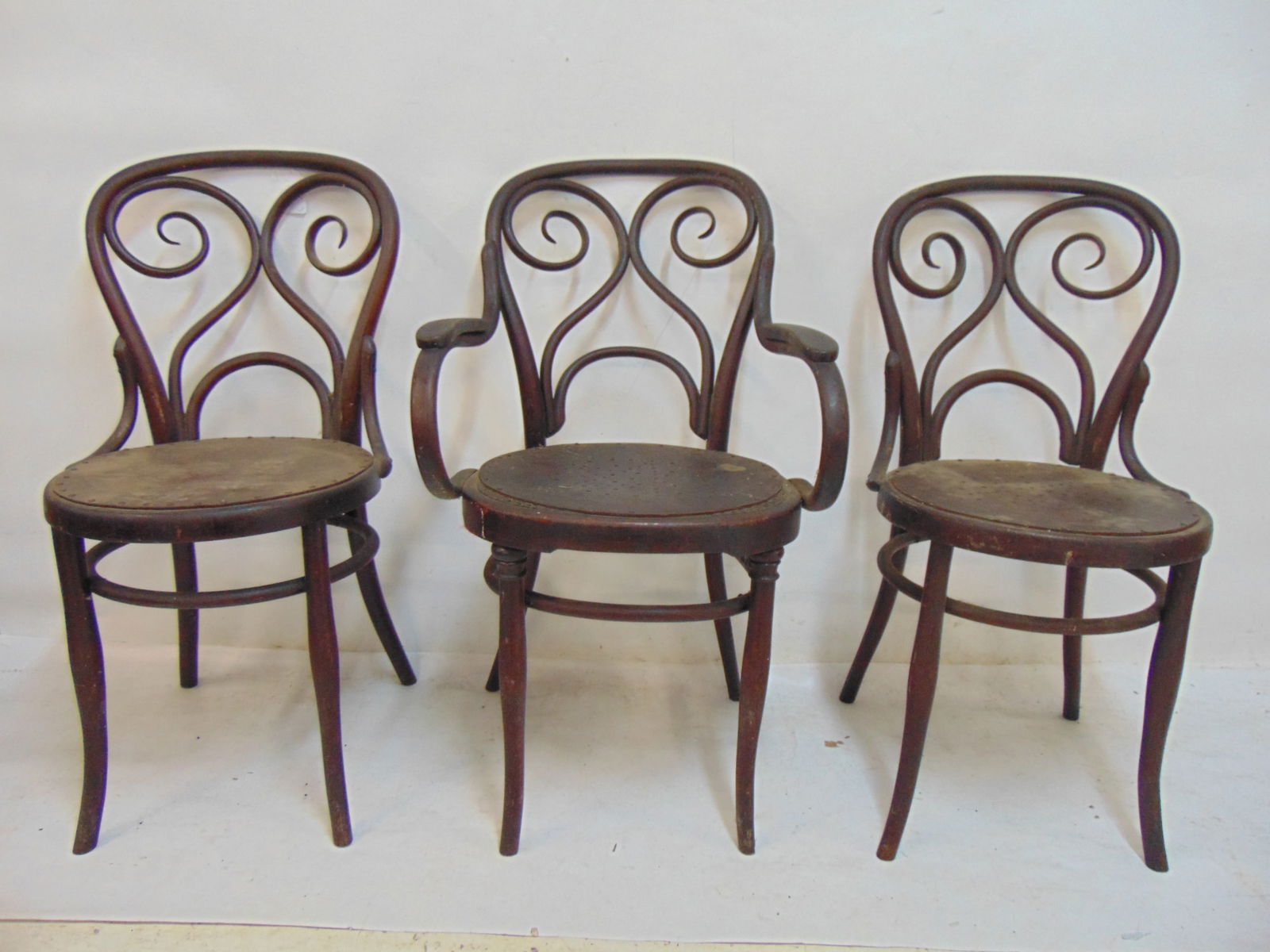 3 Josef Hoffmann bentwood chairs, pair of side chairs & one armchair, one side chair has paper (1 of 8)