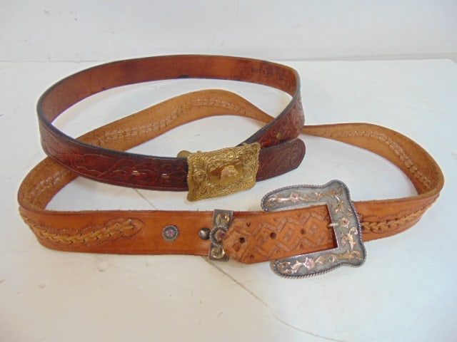 Jewelry. Men's belt buckle 10kt & sterling VOGT fully hand engraved w/ three gemstones red/pink: Jewelry. Men's belt buckle 10kt & sterling VOGT fully hand engraved w/ three gemstones red/pink leather belt made in Mexico & 1/20 14k gold filled belt buckle w/ fish design w/ Leegin leather belt