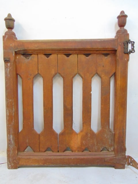 Wood gate in old paint with finials, gate is 41" tall, 32" wide.: Wood gate in old paint with finials, gate is 41" tall, 32" wide.