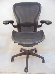 Herman Miller Aeron chair, size C, good condition, mesh good, this is the largest model.