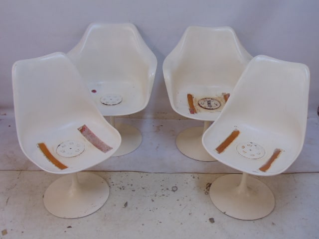 Set 4 Knoll, Saarinen swivel chairs, 2 arm & 2 side, missing seats, one chair has small chip in (1 of 7)