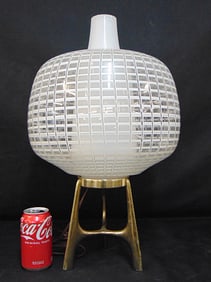 Vintage Lightolier table lamp with glass shades & metal base, inner shade diffuser in good
