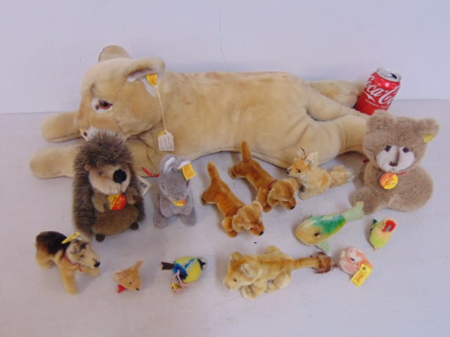 Lot vintage Steiff animals, large Puma & 13 assorted small animals, hedgehog, bunny, several dogs, (1 of 6)