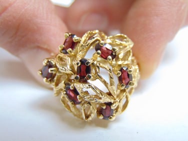 Jewelry. Vintage 14kt Gold & Garnet ring, seven individual set gemstones, 10.30 grams, size 6 1/2