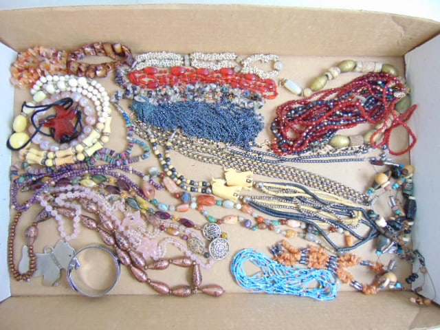 Jewelry. Lot of beaded necklaces & other pcs glass beads, stone necklaces, rose quartz, etc. see: Jewelry. Lot of beaded necklaces & other pcs glass beads, stone necklaces, rose quartz, etc. see pictures for detail