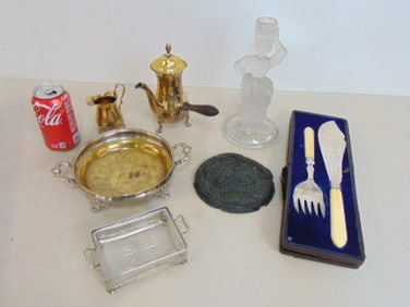 Boxplot, fish serving set in box, small plaque, "Elizabeth3 pieces silverplate, frosted glass