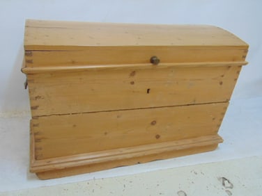 Pine dome top trunk, dovetailed construction, trunk is 36.5" by 21.5", height is 24.5"