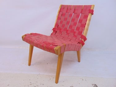 Jens Risom for Knoll side chair with red woven fabric on maple frame, signed Jens Risom, Knollstudio