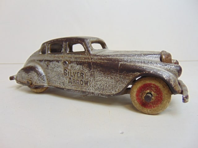 Cast iron toy car, "Silver Arrow", 7" long, 2" wide, 2.25" tall (1 of 4)