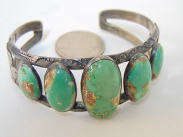 Jewelry. Sterling green Turquoise 5 stone Native American Navajo Vintage cuff bracelet, 1.40 troy
