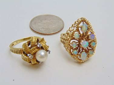 Jewelry. (2) Vintage 14kt Gold rings opal & pearl to include filigree teardrop style w/ 9 opals,