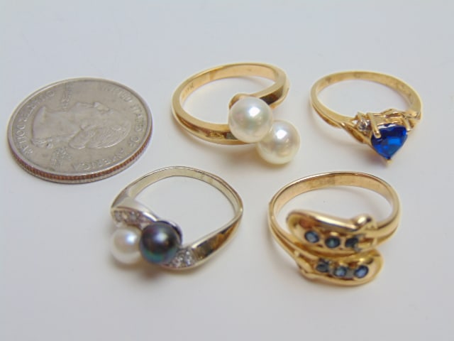Jewelry. (4) GOLD rings 14kt to include double pearl 5 grams, size 6 1/2; double pearl white gold (1 of 3)