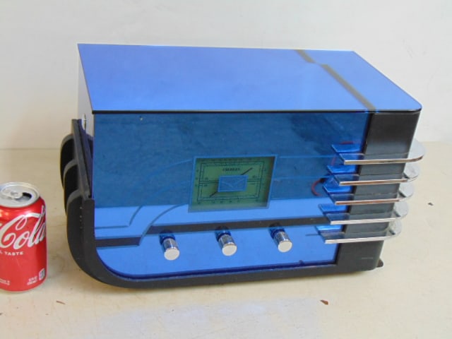 Crosley Collectors Edition Radio, Model CR-38, designed by famed American Designer Walter Dorwin: Crosley Collectors Edition Radio, Model CR-38, designed by famed American Designer Walter Dorwin Teague , a 50th anniversary reissue by Crosley, with deco blue glass mirror in good condition, working