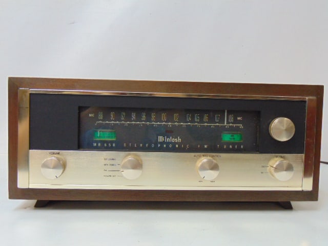 McIntosh MR65B Stereophonic FM Tuner, serial number 10809, display powers up when plugged in, (1 of 6)