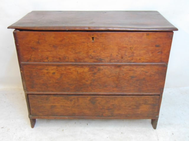 Lift top blanket chest with bottom drawer, lid has missing piece of edge in rear, chest is 38" by: Lift top blanket chest with bottom drawer, lid has missing piece of edge in rear, chest is 38" by 18", height is 30.5"