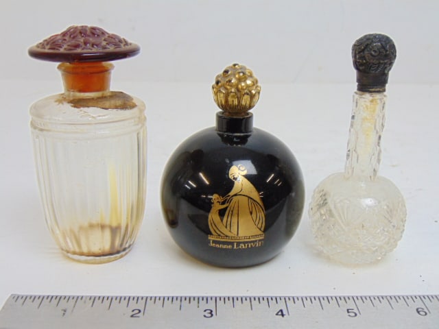 3 small glass perfume bottles, Valois bottle with floral decorated amber colored stopper, small cut (1 of 5)