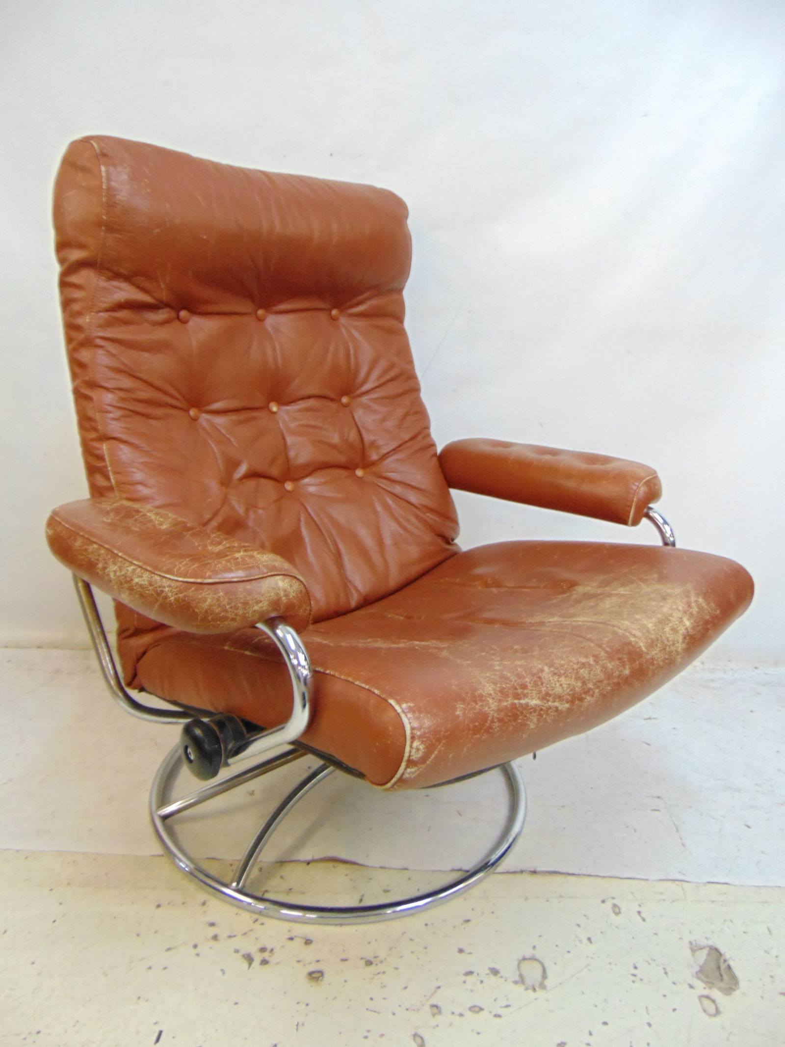 Norwegian lounge chair, light blue leather (worn) on chrome base, "made in Norway" paper label (1 of 5)
