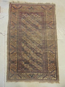 Small Persian scatter rug, 53" by 33.5"