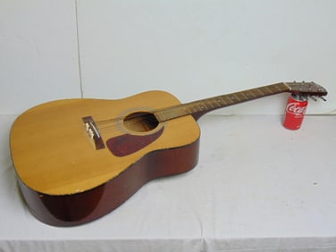 Fender DG-7 guitar