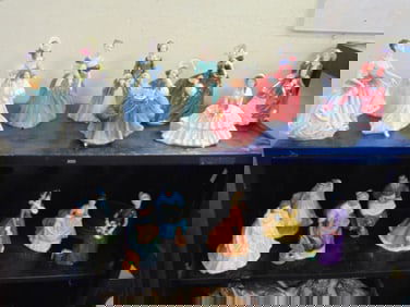 Lot of 16 Royal Doulton figurines