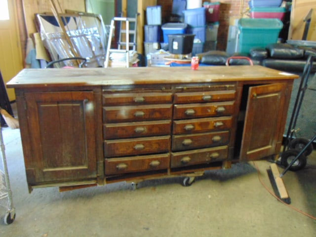 Large oak cabinet, Newburgh country store (1 of 4)