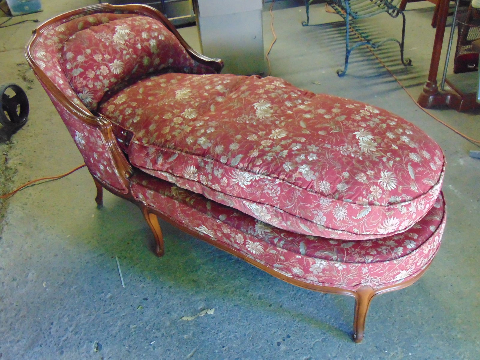 Upholstered French style fainting couch or recamier, wood frame, clean (1 of 5)