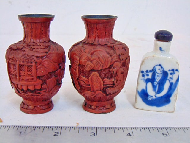 Pair small Cinnabar vases & blue & white porcelain snuff, vases are 3": Pair small Cinnabar vases & blue & white porcelain snuff, vases are 3"