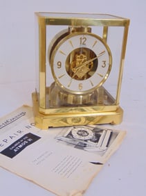 Jaeger-LeCoultre Atmos clock, Atmos VI, caliber No 528, with original documentation, 8.25" by 6.25"