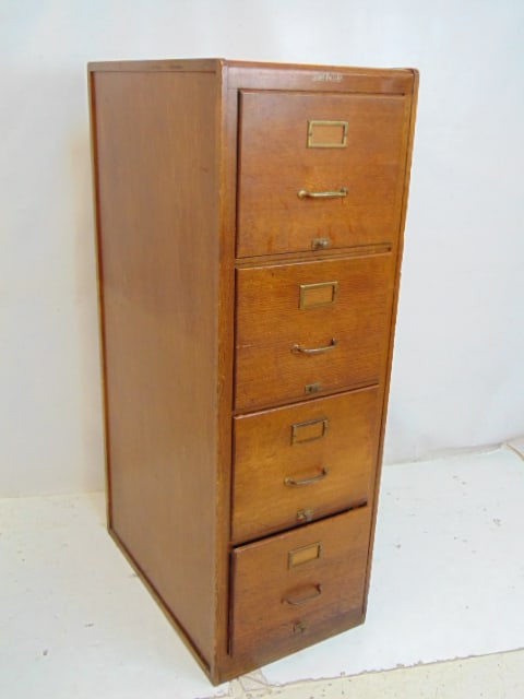 Shaw Walker oak 4 drawer standing file cabinet, height is 52" (1 of 3)