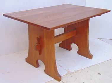 L&JG Stickley mousehole table, oak arts & crafts, top is 47.75" by 32", height is 29"